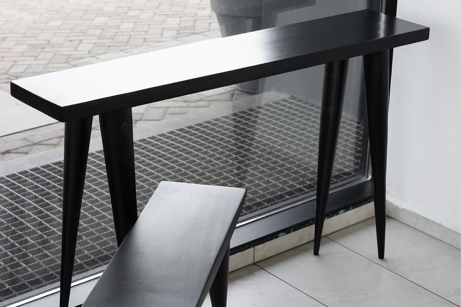 Tekura Walking Console