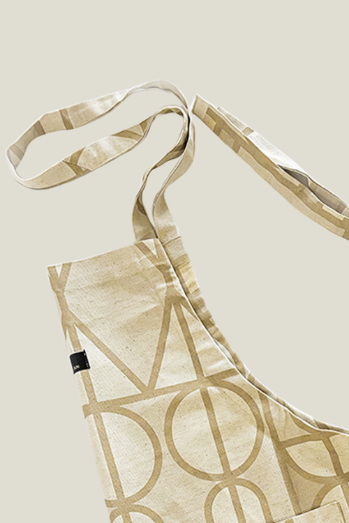 Legae Peace Apron in Linen/Cotton Blend - September Collective