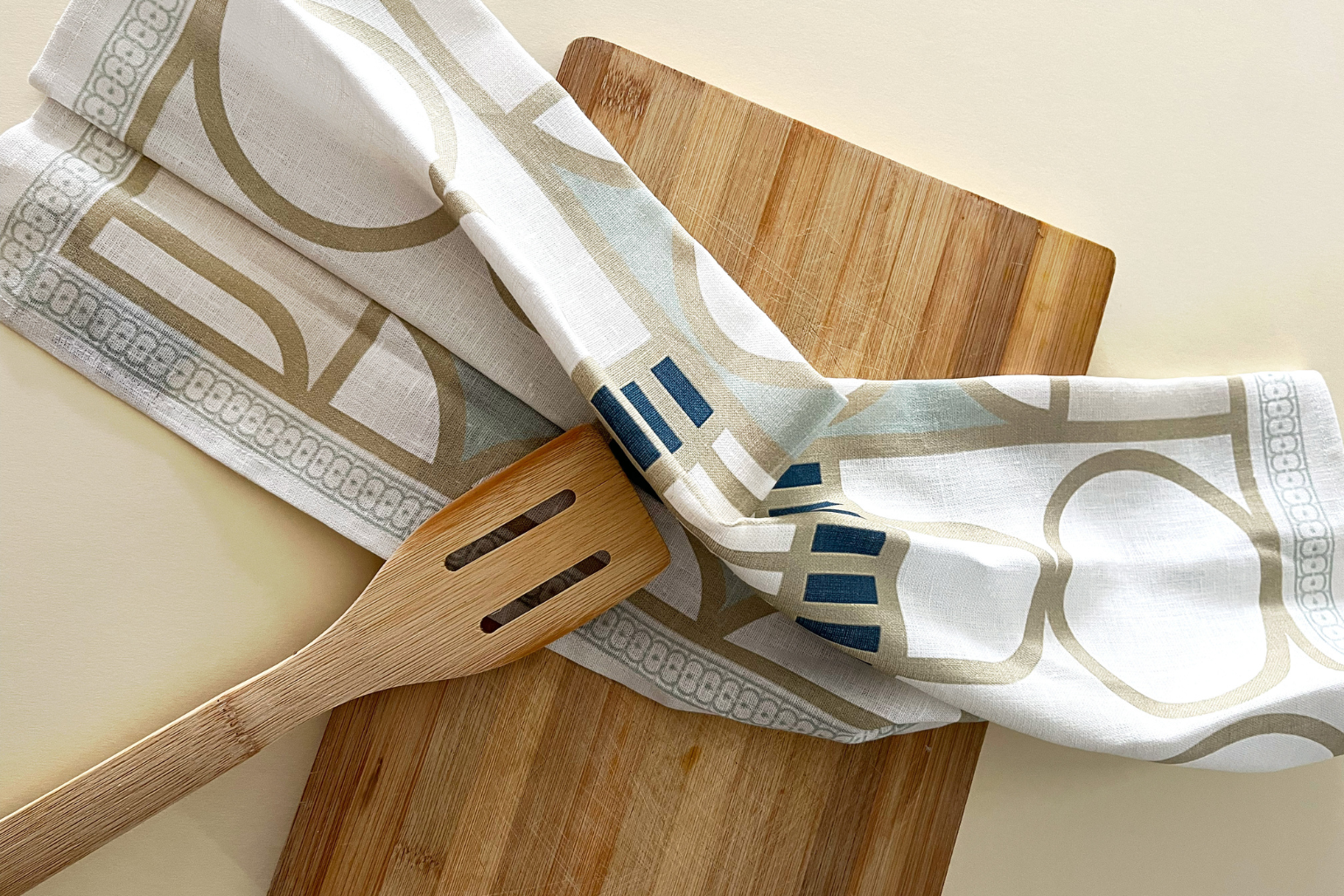 Lulasclan Legae Tea Towel